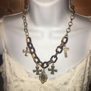 🆕Beautiful gold link cross necklace NWT